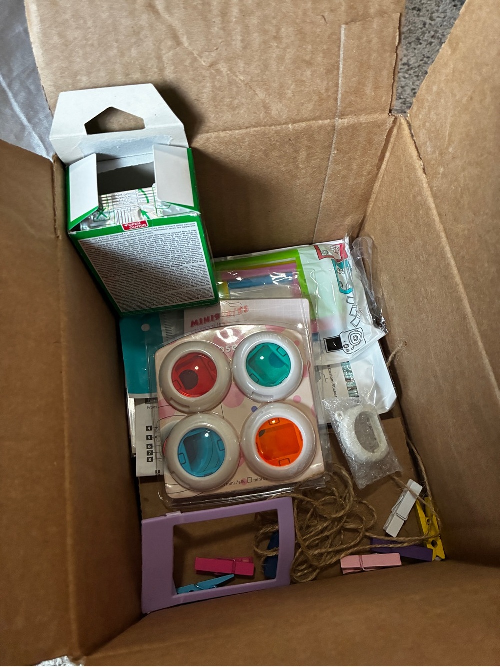 Fujifilm Instax Mini 9 Camera Mint Green BUNDLE w/ Case & Accessories - Tested - Picture 5 of 5